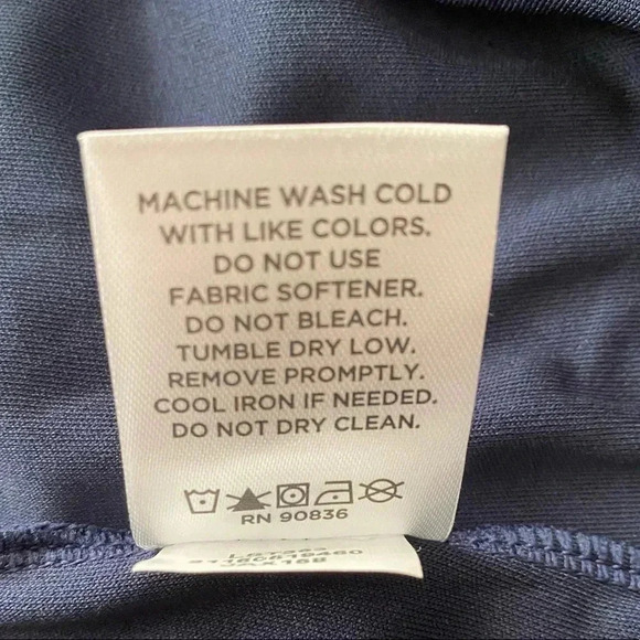 🆕Sport-Tek Navy Basic V Neck Top 🆕 - Picture 6 of 7